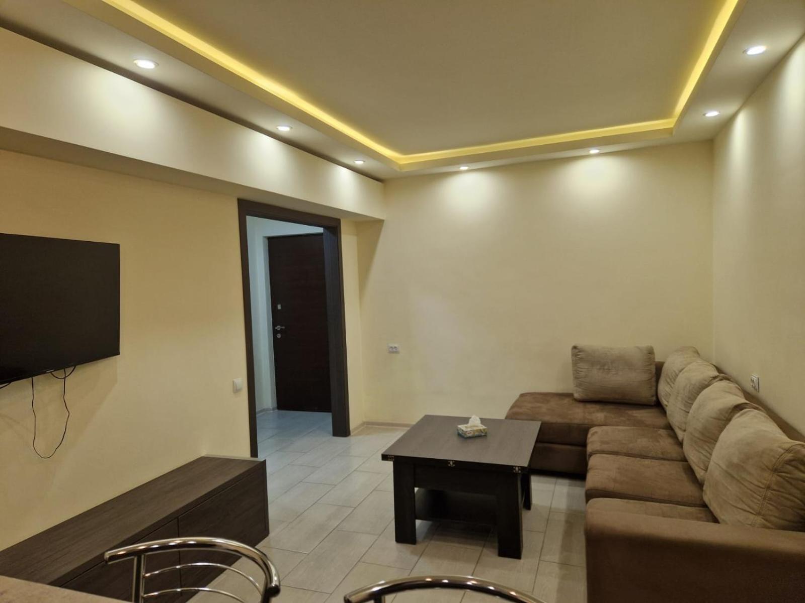 Comfortable Apartment In The Centre Of Yerevan 002 Exterior foto