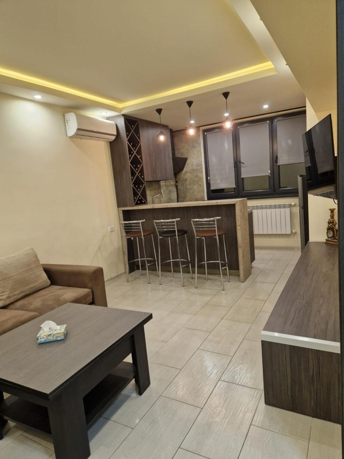 Comfortable Apartment In The Centre Of Yerevan 002 Exterior foto